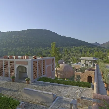 Отель Amanruya 4*